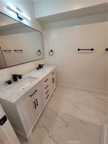 8323 Quartz Avenue, Winnetka, CA 91306