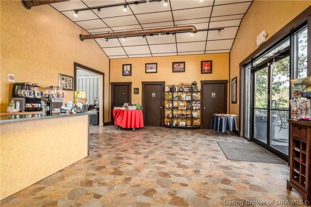 8373 Morgans Lane SE, Elizabeth, IN 47117