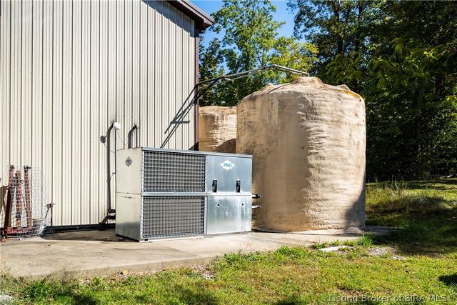 8373 Morgans Lane SE, Elizabeth, IN 47117