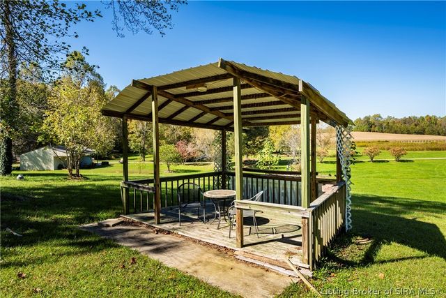 8373 Morgans Lane SE, Elizabeth, IN 47117