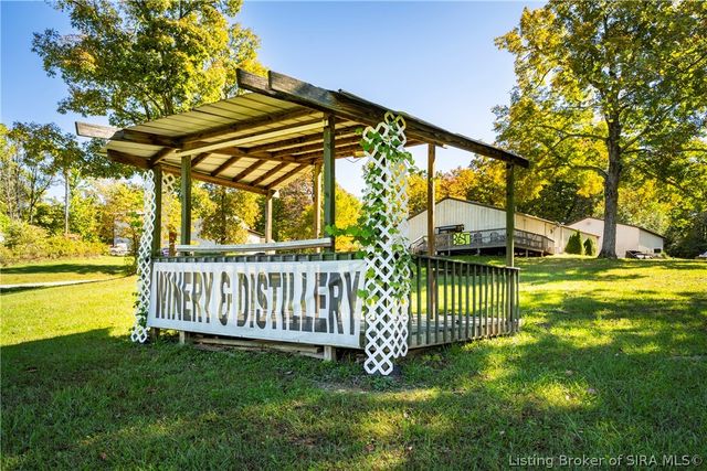 8373 Morgans Lane SE, Elizabeth, IN 47117