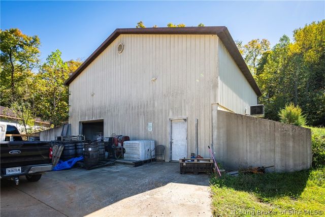 8373 Morgans Lane SE, Elizabeth, IN 47117