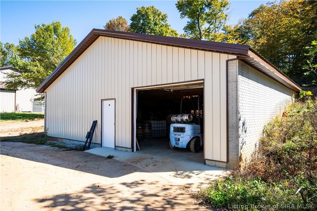 8373 Morgans Lane SE, Elizabeth, IN 47117