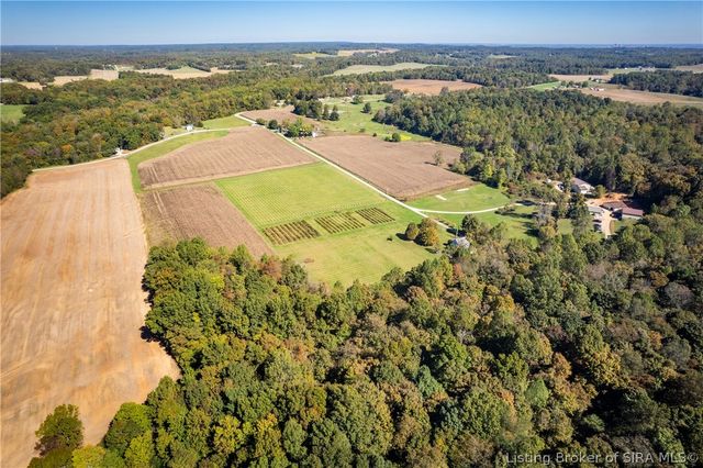8373 Morgans Lane SE, Elizabeth, IN 47117