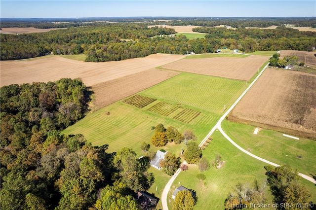 8373 Morgans Lane SE, Elizabeth, IN 47117