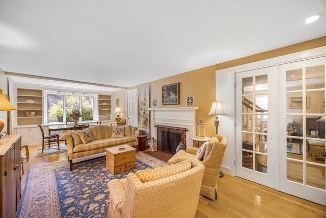 12 Rolfes Ln, Newbury, MA 01951