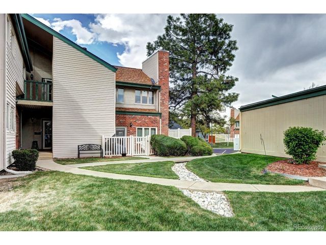 7877 S University Way, Centennial, CO 80122
