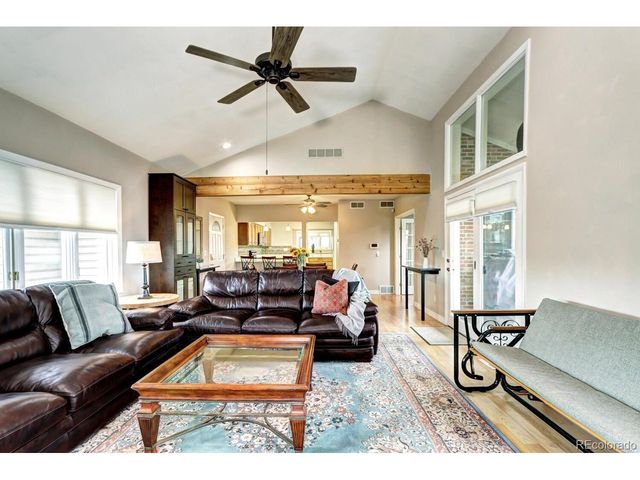 7877 S University Way, Centennial, CO 80122