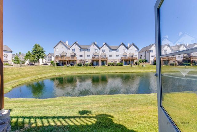 668 E Fountainview Drive, Mundelein, IL 60060