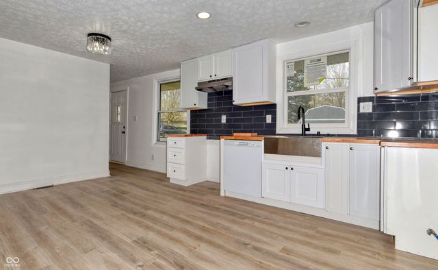 5961 N 200 W, Columbus, IN 47201