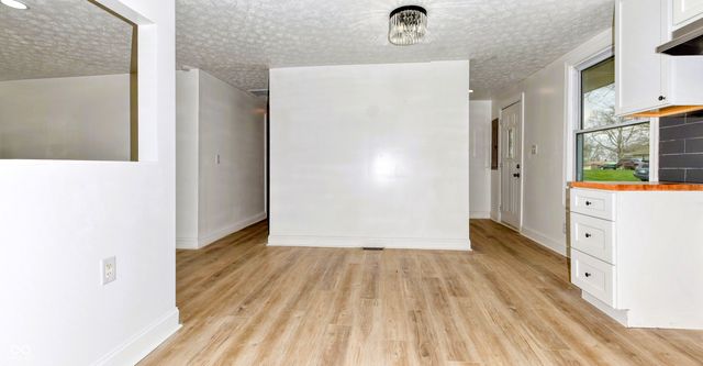 5961 N 200 W, Columbus, IN 47201