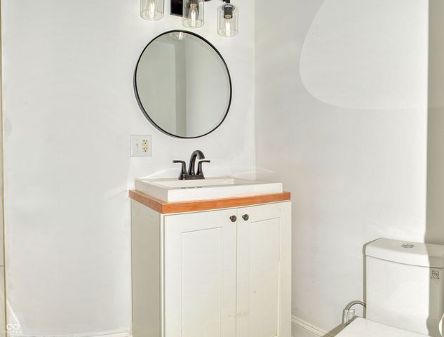 5961 N 200 W, Columbus, IN 47201