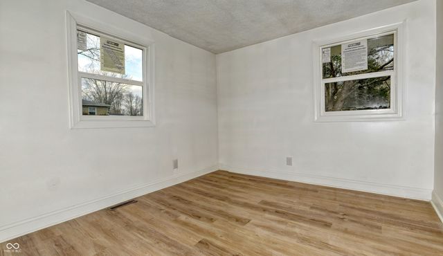 5961 N 200 W, Columbus, IN 47201