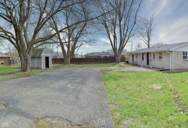 5961 N 200 W, Columbus, IN 47201