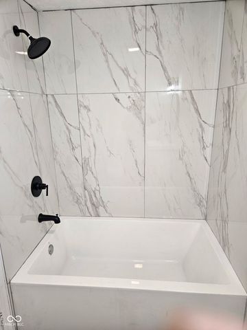 5961 N 200 W, Columbus, IN 47201