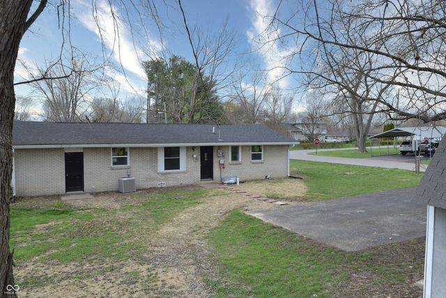 5961 N 200 W, Columbus, IN 47201