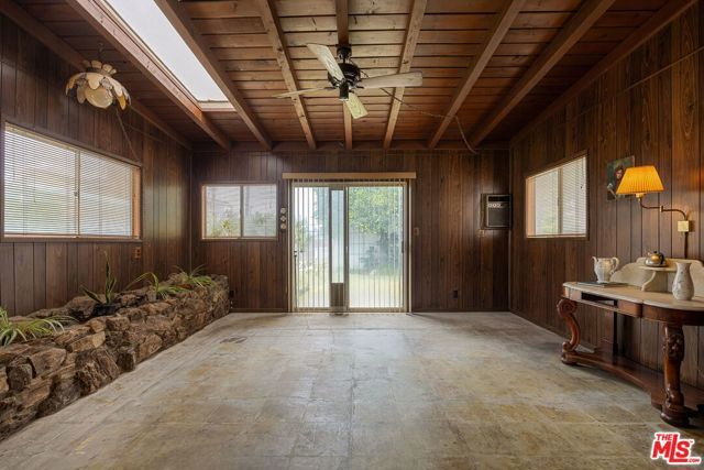 15201 Devonshire Street, Los Angeles, CA 91345