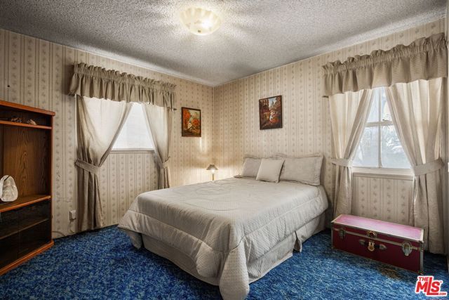 15201 Devonshire Street, Los Angeles, CA 91345