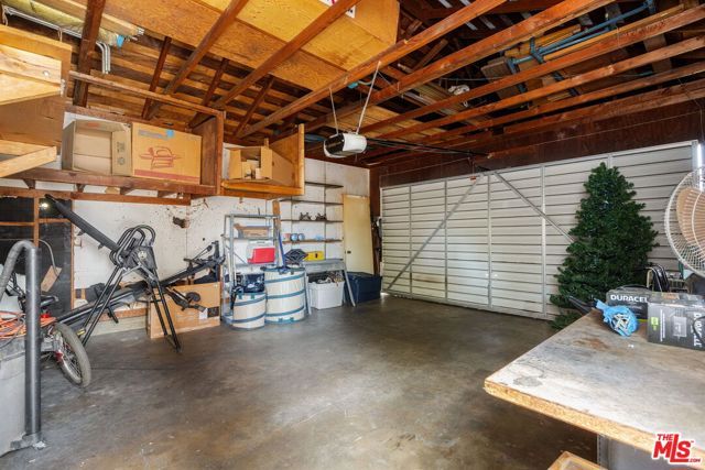 15201 Devonshire Street, Los Angeles, CA 91345