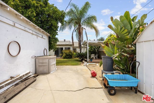 15201 Devonshire Street, Los Angeles, CA 91345