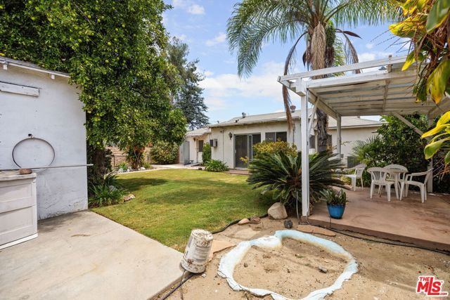 15201 Devonshire Street, Los Angeles, CA 91345