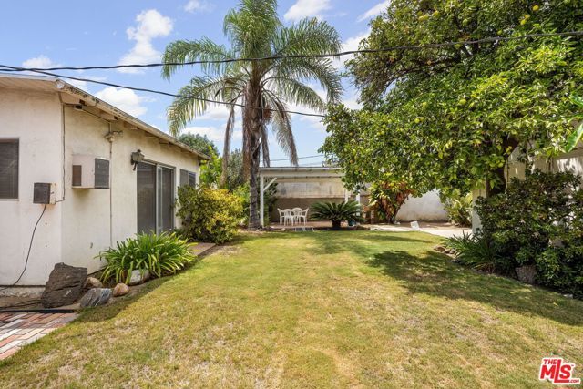 15201 Devonshire Street, Los Angeles, CA 91345