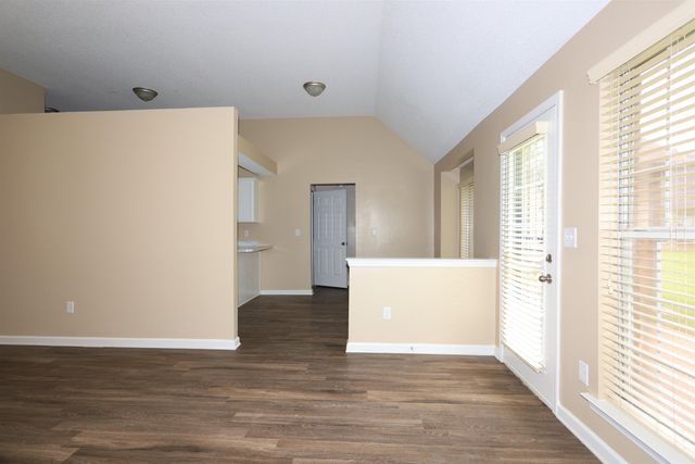 4905 ASHCROFT DR, Memphis, TN 38125