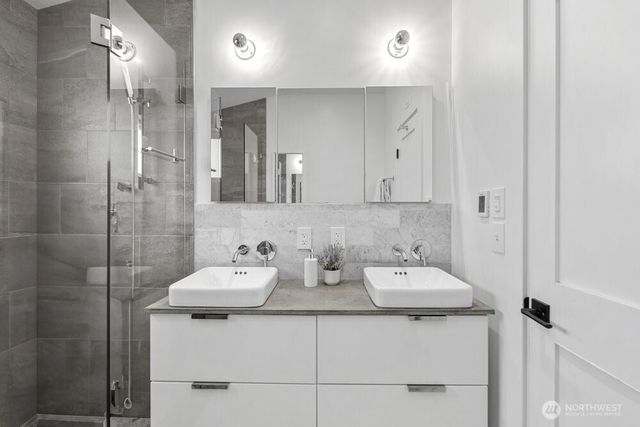 7316 Alonzo Avenue NW, Seattle, WA 98117