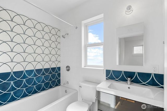 7316 Alonzo Avenue NW, Seattle, WA 98117