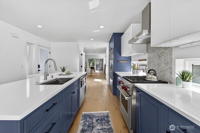 7316 Alonzo Avenue NW, Seattle, WA 98117