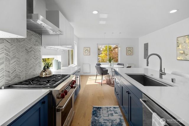 7316 Alonzo Avenue NW, Seattle, WA 98117