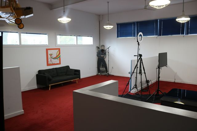 129 E SOUTH Street, Woodstock, IL 60098