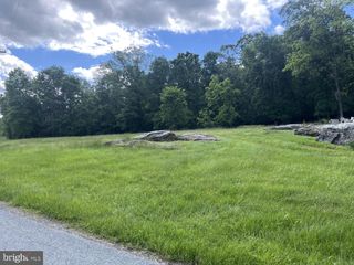151 CLAPSADDLE ROAD, Gettysburg, PA 17325