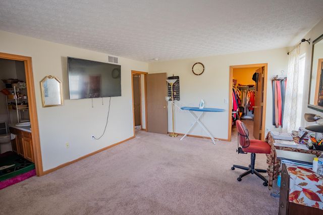 929 Lockmead Court, Pataskala, OH 43062