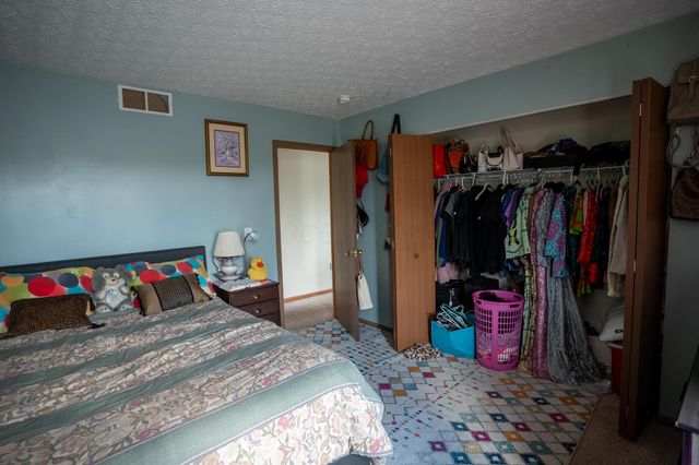 929 Lockmead Court, Pataskala, OH 43062