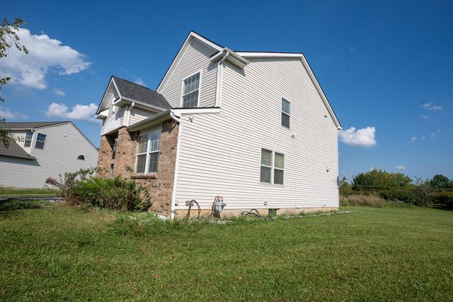 929 Lockmead Court, Pataskala, OH 43062