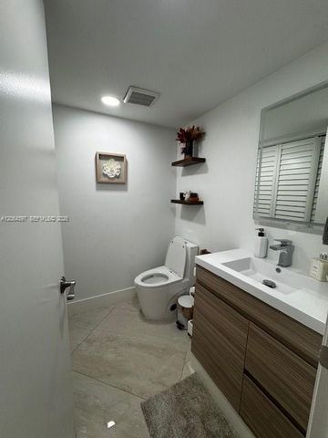 15375 SW 105th Ln 4, Miami, FL 33196