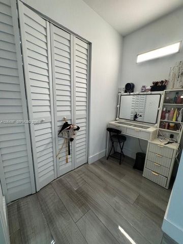 15375 SW 105th Ln 4, Miami, FL 33196