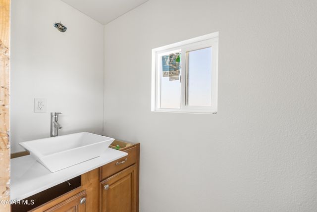 Bellbird 125w Vic H14, Del Sur, CA 93536