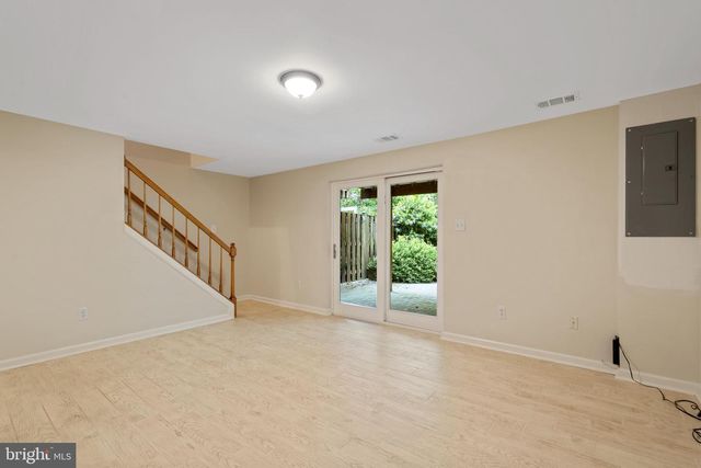 8608 ROCKY GAP CT, Lorton, VA 22079