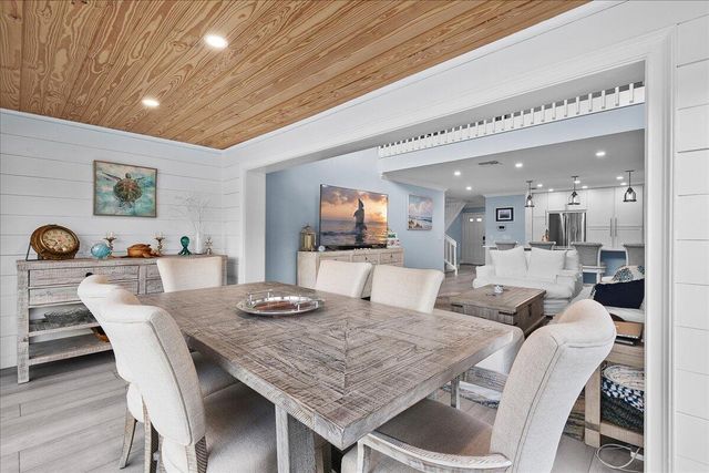 2359 Treasure Isle Drive 31, Palm Beach Gardens, FL 33410