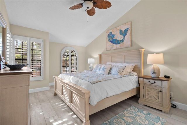 2359 Treasure Isle Drive 31, Palm Beach Gardens, FL 33410