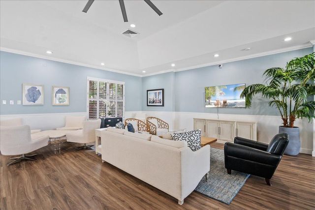 2359 Treasure Isle Drive 31, Palm Beach Gardens, FL 33410