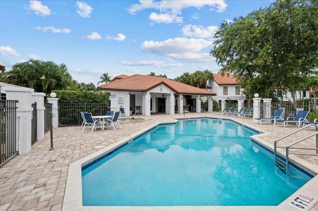 2359 Treasure Isle Drive 31, Palm Beach Gardens, FL 33410