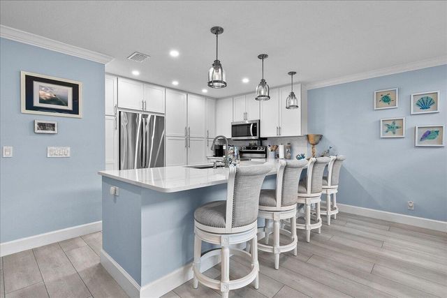 2359 Treasure Isle Drive 31, Palm Beach Gardens, FL 33410