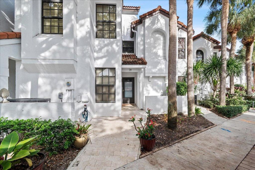 2359 Treasure Isle Drive 31, Palm Beach Gardens, FL 33410
