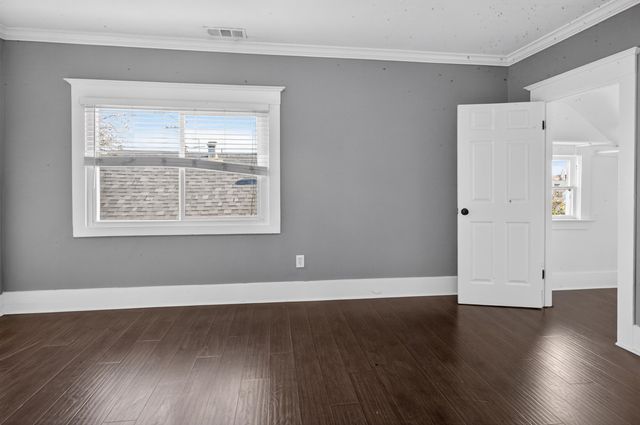 210 Chanslor Ave, Richmond, CA 94801