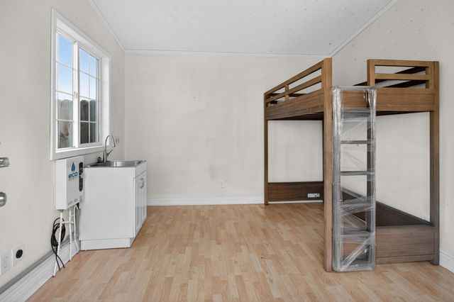 210 Chanslor Ave, Richmond, CA 94801