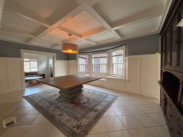 210 Chanslor Ave, Richmond, CA 94801