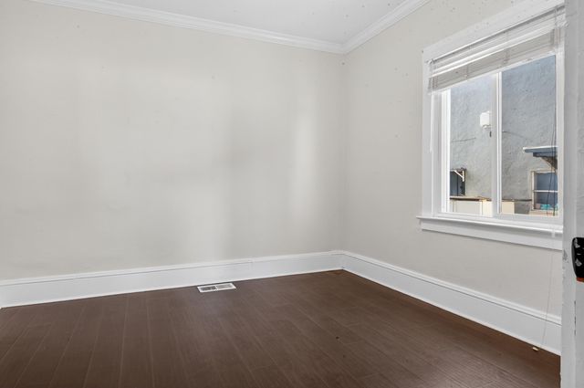 210 Chanslor Ave, Richmond, CA 94801